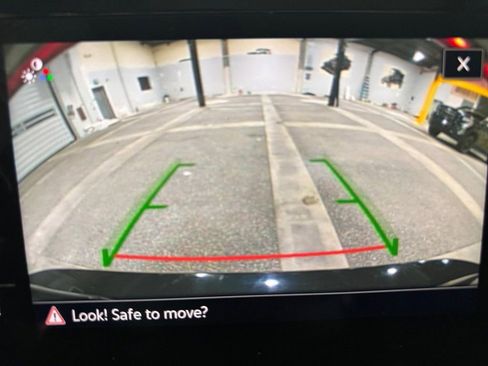 Used 2025 Volkswagen Jetta SE image 27