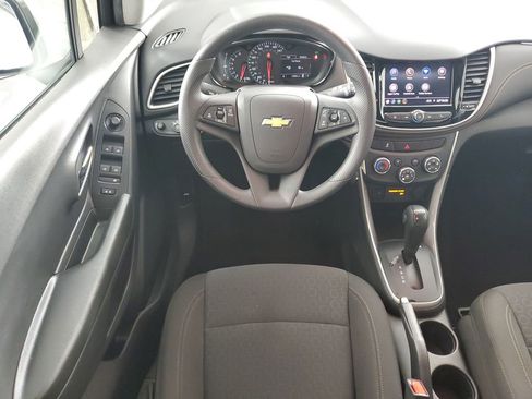 Used 2022 Chevrolet Trax LS w/ Tint and Cruise Package image 14