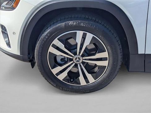 Used 2025 Mercedes-Benz GLB 250 image 23