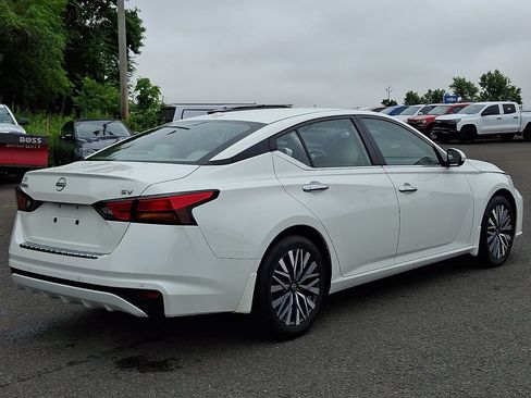 Certified 2023 Nissan Altima 2.5 SV FWD image 6