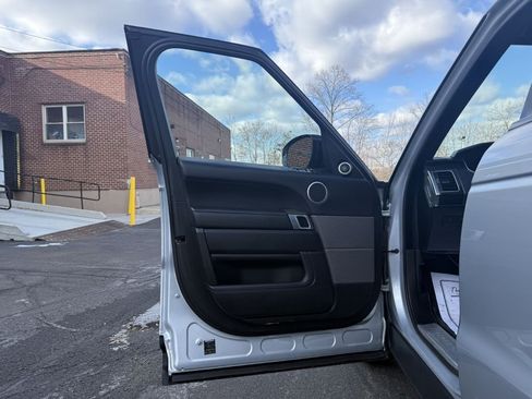 Used 2016 Land Rover Range Rover Sport Supercharged image 13