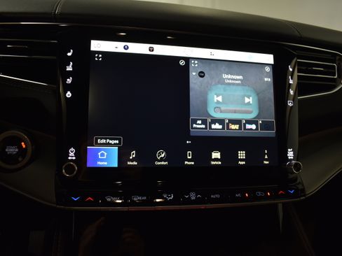 New 2026 Jeep Grand Wagoneer L Limited AWD/4WD image 18