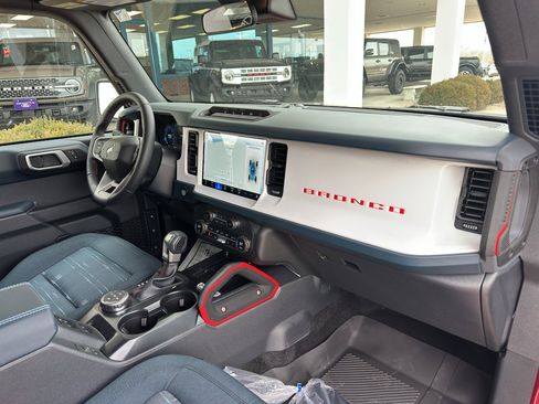 New 2025 Ford Bronco Heritage Edition image 30