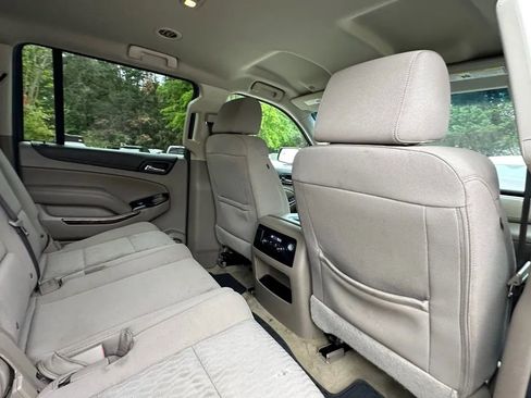 Used 2017 GMC Yukon XL SLE w/ SLE Value Package image 32