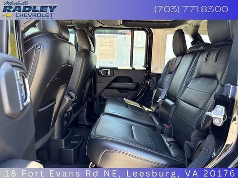 Used 2023 Jeep Wrangler Unlimited Sahara w/ Cold Weather Group AWD/4WD image 23