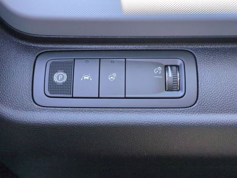 New 2027 Chevrolet Bolt LT w/ Comfort Package FWD image 18