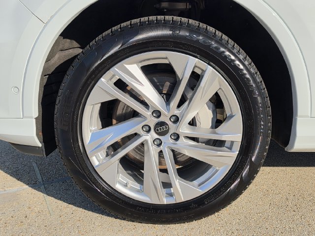 Used 2023 Audi Q7 3.0T Premium Plus w/ Premium Plus Package AWD/4WD image 10