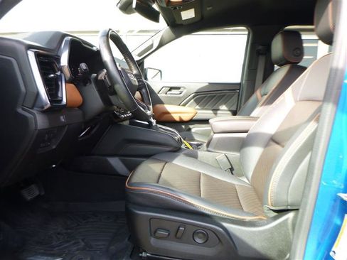 Used 2024 GMC Canyon AT4 w/ AT4 Premium Package image 6