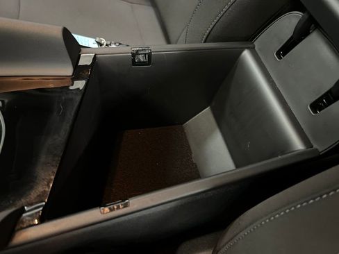 Used 2025 Hyundai Elantra Blue image 28