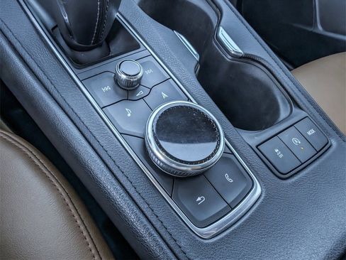 Used 2019 Cadillac XT4 Premium Luxury image 29