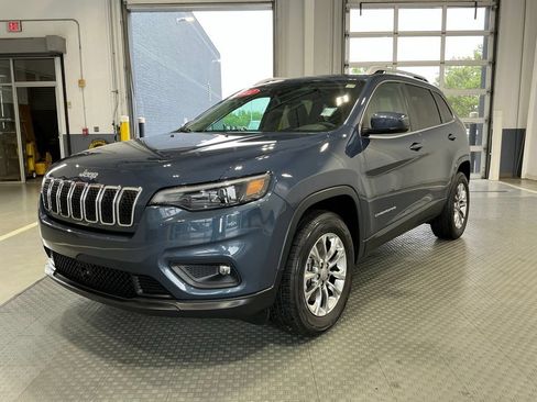Used 2021 Jeep Cherokee Latitude Lux w/ Comfort/Convenience Group AWD/4WD image 2