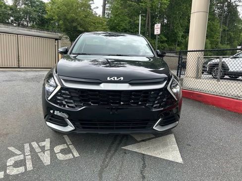 Used 2023 Kia Sportage EX FWD image 2