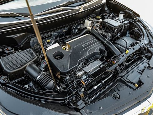 Used 2022 Chevrolet Equinox LS image 52