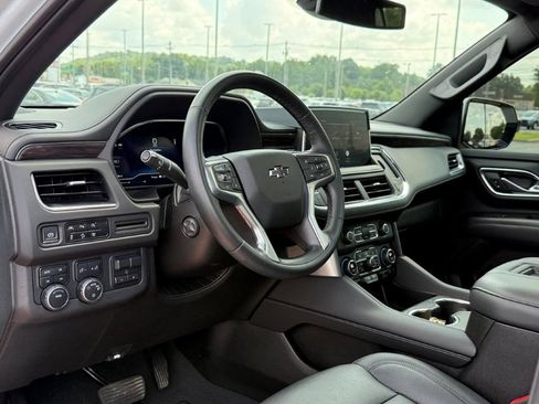Used 2023 Chevrolet Tahoe Z71 w/ Luxury Package AWD/4WD image 11