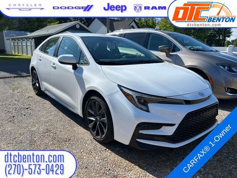 Used 2023 Toyota Corolla SE FWD image 1