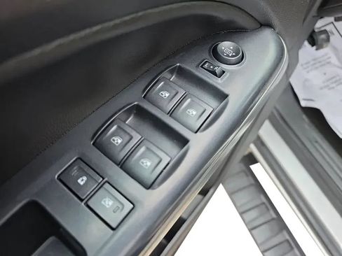 Used 2016 Chevrolet Colorado LT w/ LT Convenience Package AWD/4WD image 11