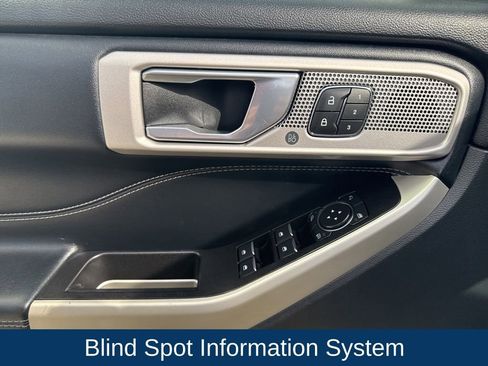 Used 2021 Ford Explorer Limited w/ Equipment Group 301A image 11