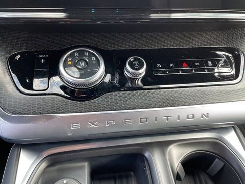 New 2026 Ford Expedition Max Platinum image 48