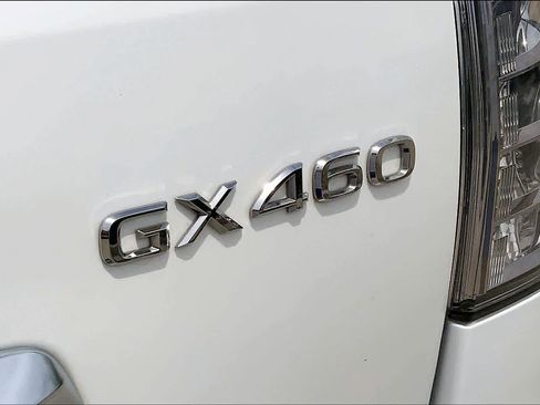 Used 2020 Lexus GX 460 Premium w/ Premium Package AWD/4WD image 18
