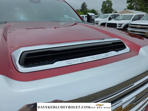 Used 2024 Chevrolet Silverado 2500 High Country w/ High Country Premium Package AWD/4WD image 11