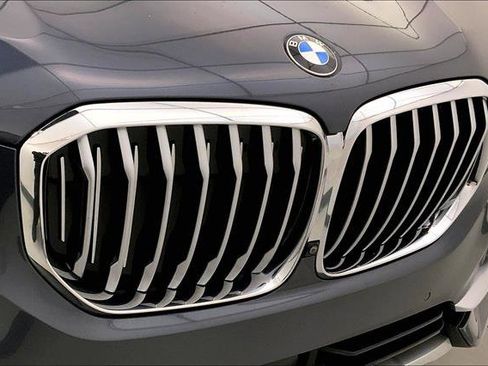 Used 2021 BMW X5 xDrive40i w/ Executive Package image 29