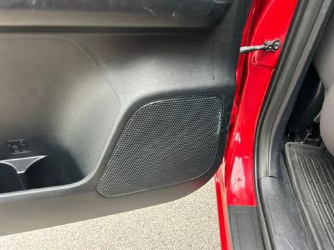 Used 2017 Toyota Tacoma TRD Off-Road image 36