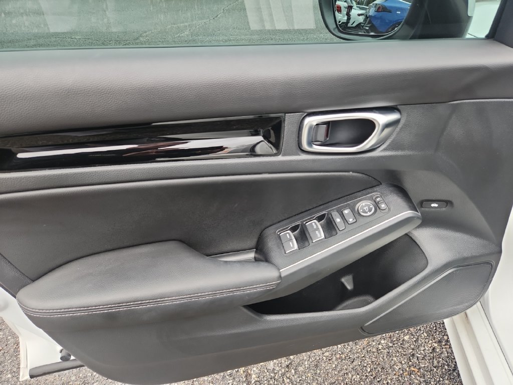 Used 2024 Honda Civic Touring image 11