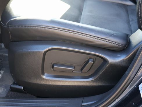 Used 2019 MAZDA CX-5 Touring image 25