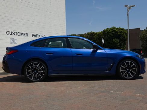 New 2026 BMW i4 eDrive40 w/ M Sport Package RWD image 3
