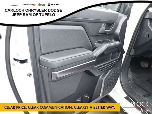 Used 2025 Toyota 4Runner SR5 image 12