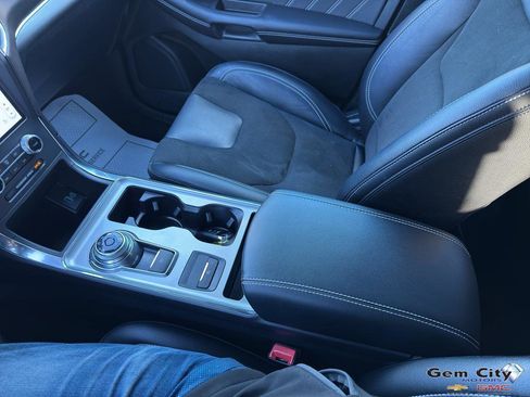 Used 2023 Ford Edge ST image 23