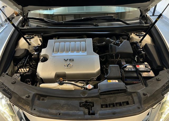 Used 2018 Lexus ES 350 w/ Luxury Package w/Wood Trim FWD image 45