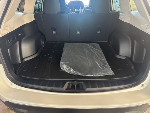 Certified 2023 Subaru Forester Premium AWD/4WD image 29