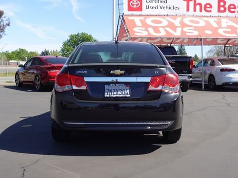 Used 2016 Chevrolet Cruze LT w/ Sun And Sound Package image 8