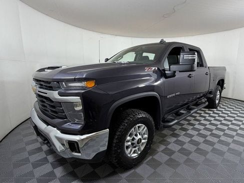 Certified 2024 Chevrolet Silverado 2500 LT w/ Convenience Package AWD/4WD image 2