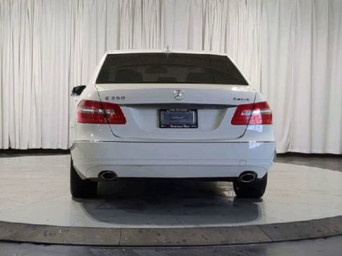 Used 2011 Mercedes-Benz E 350 4MATIC Sedan image 8