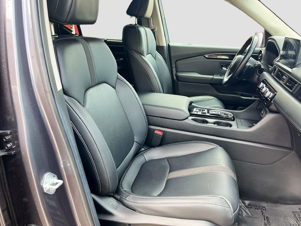 Used 2025 Honda Pilot EX-L image 28