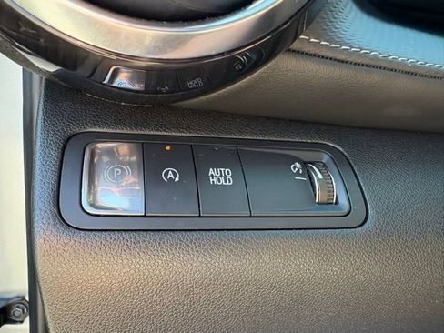 Used 2025 Chevrolet Equinox LT w/ Safety and Technology Package FWD image 23