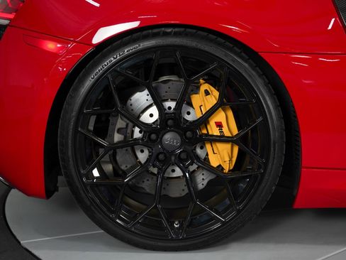 Used 2014 Audi R8 V10 image 26