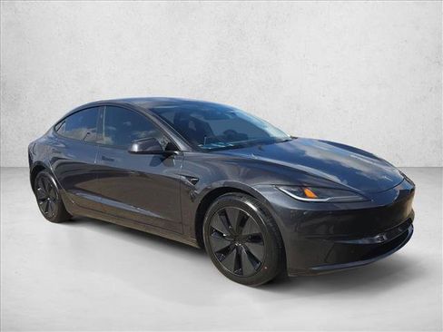 Used 2024 Tesla Model 3 Standard Range RWD image 3