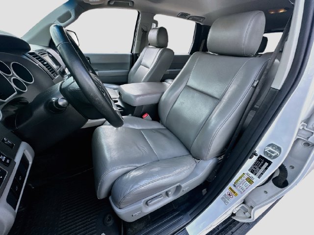 Used 2017 Toyota Sequoia Limited AWD/4WD image 22