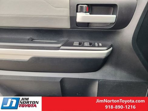 Used 2017 Toyota Tundra Limited image 26