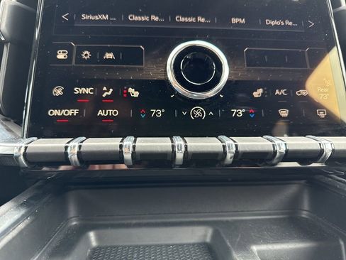 Used 2025 GMC Acadia Elevation image 27