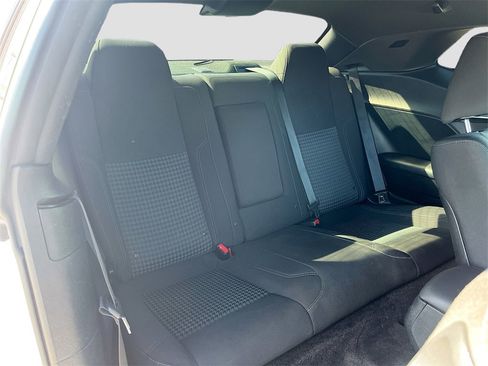 Used 2018 Dodge Challenger SXT w/ Blacktop Package image 25