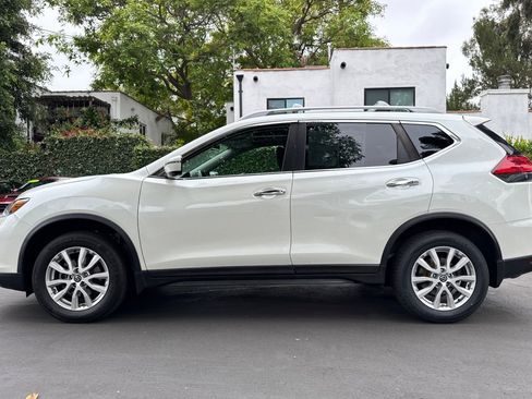 Used 2017 Nissan Rogue SV AWD/4WD image 7