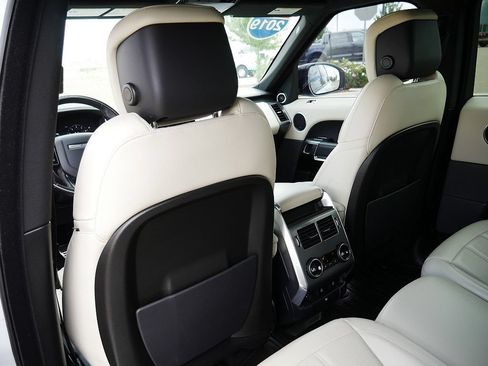 Used 2019 Land Rover Range Rover Sport Supercharged AWD/4WD image 15