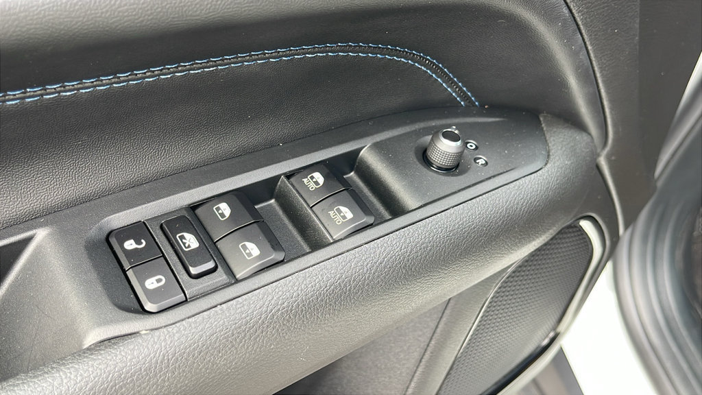 Used 2026 Jeep Compass Latitude AWD/4WD image 19