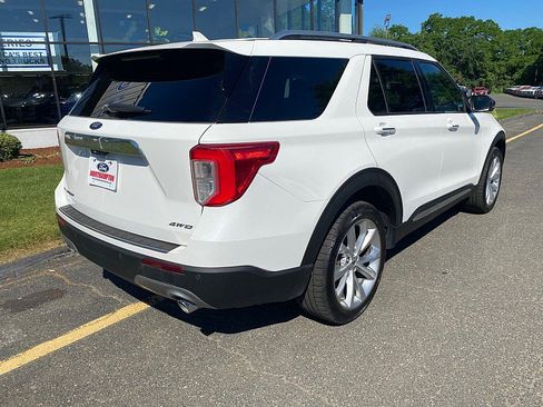 Used 2023 Ford Explorer Platinum w/ Technology Package AWD/4WD image 7