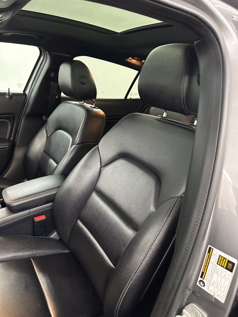 Used 2017 Mercedes-Benz GLA 250 4MATIC image 13