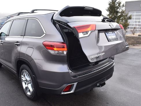 Used 2019 Toyota Highlander Limited image 30